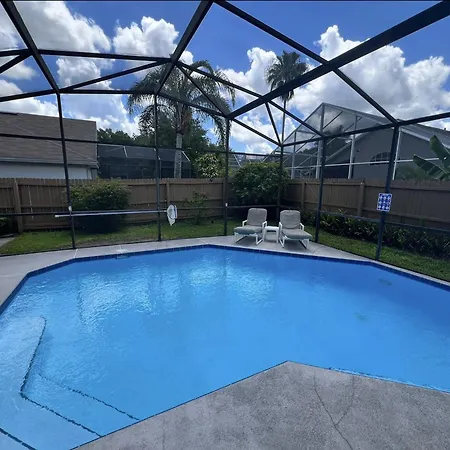 270 - Gracious 3 Bedroom Home Near Disney With Pool